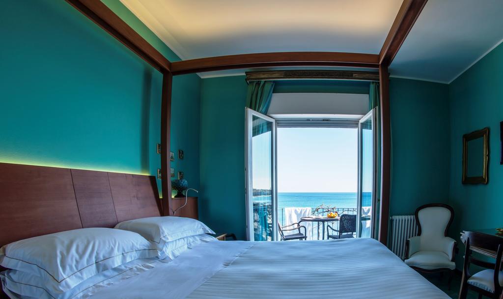 Hotel Palladio Giardini-Naxos Chambre photo