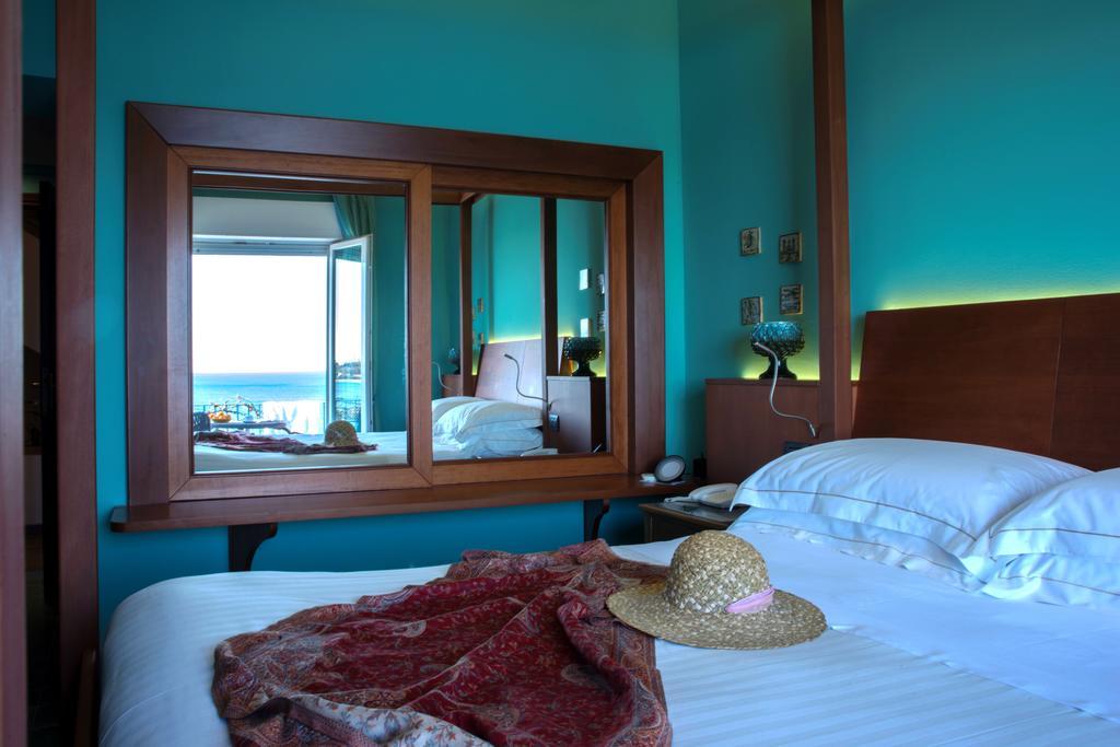 Hotel Palladio Giardini-Naxos Extérieur photo