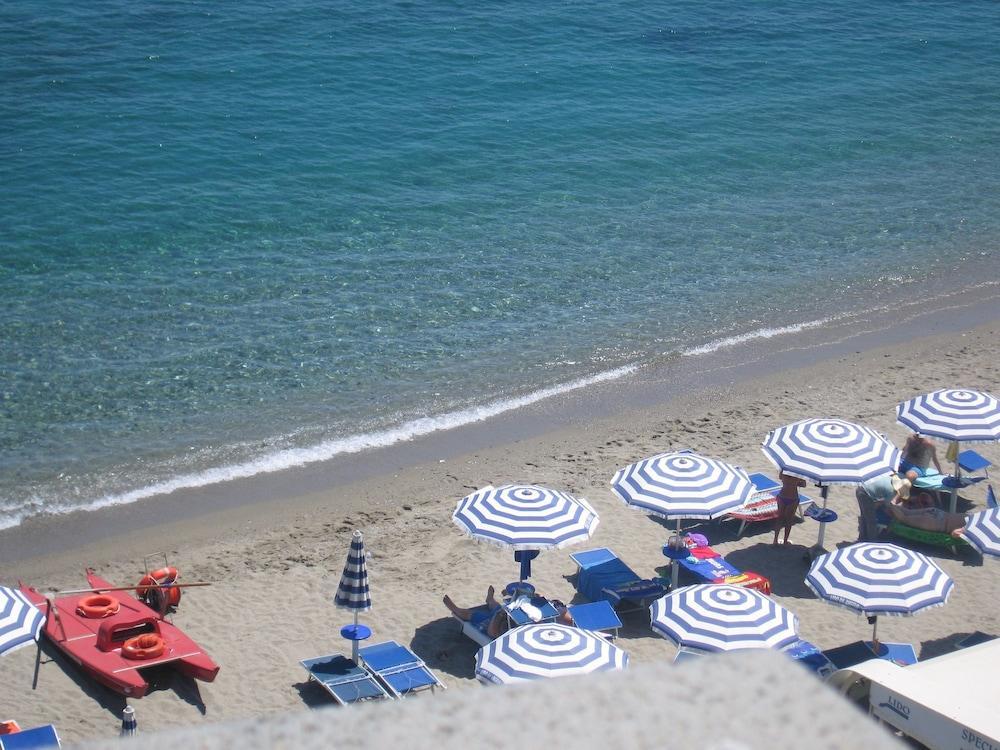 Hotel Palladio Giardini-Naxos Extérieur photo